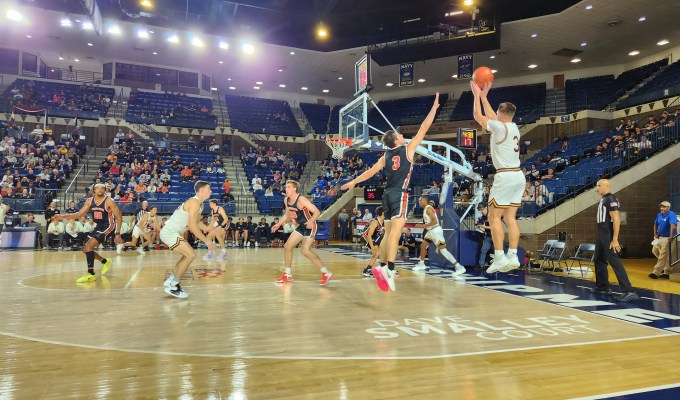 #3 Houston Shines in the Veterans&nbsp;Classic